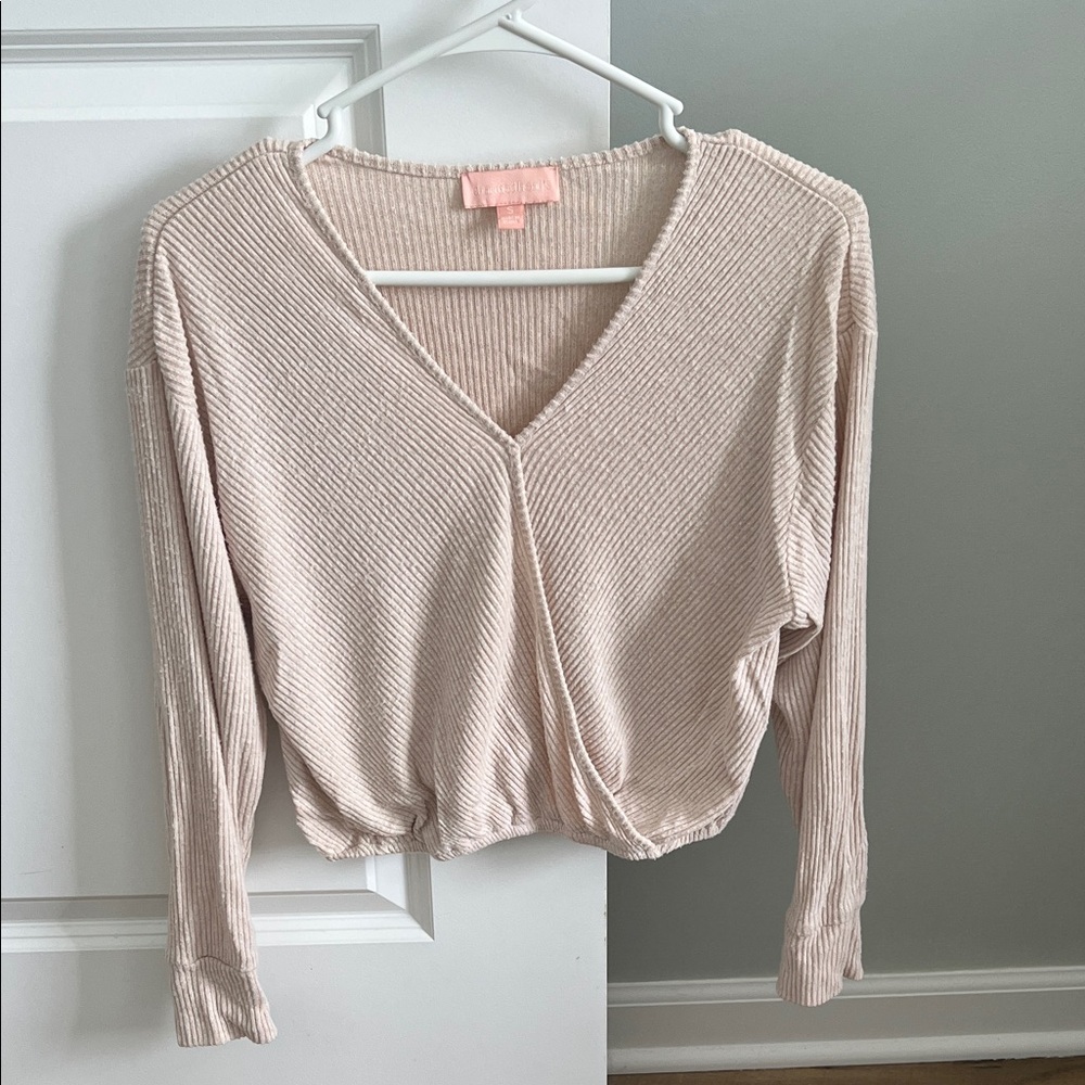 Ribbed V-Neck Long Sleeve Top in Light Pink